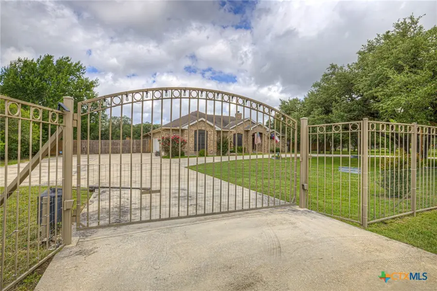 8472 Rolling Acres Trail, Fair Oaks Ranch, TX 78015 - #3