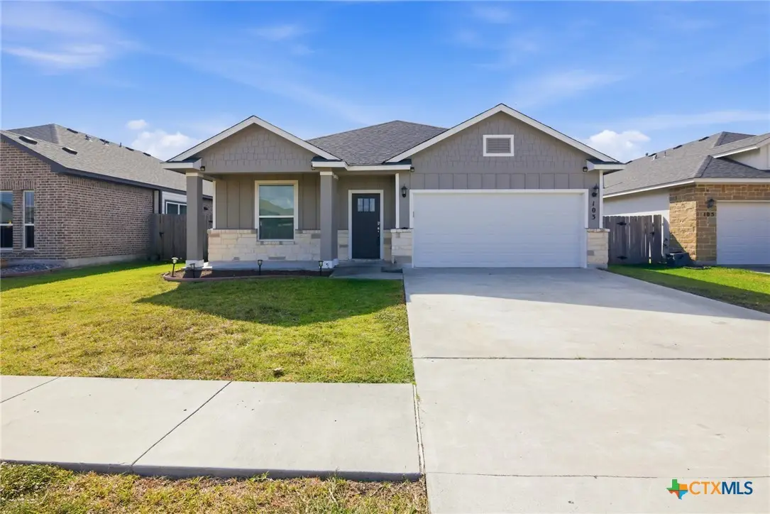 103 Dripping Spring, Victoria, TX 77904 - #1