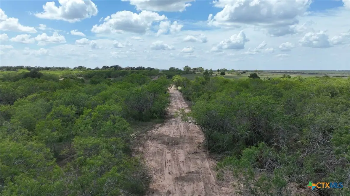 501 County Road 477, Stockdale, TX 78160 - #1