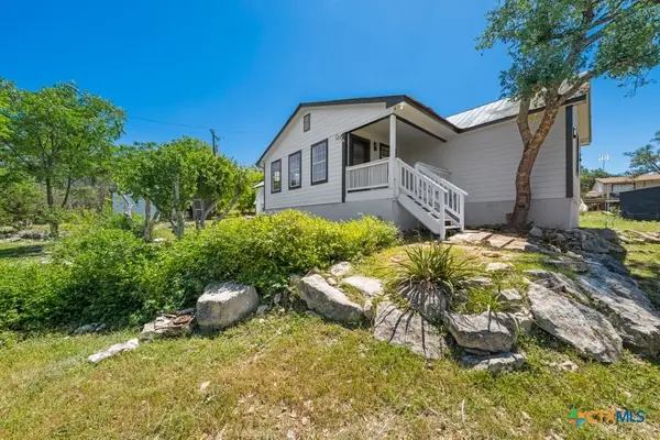 1219 E Lakeside Drive, Canyon Lake, TX 78133