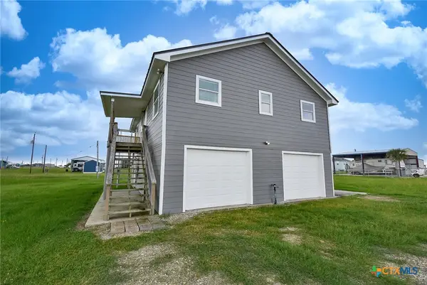 90 Bluefish Lane, Palacios, TX 77465