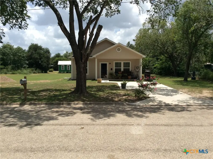 106 Center Street, Cuero, TX 77954 - #3