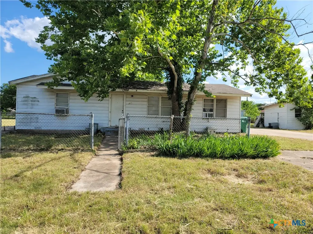 202 W Bobwhite Lane, Harker Heights, TX 76548 - #1