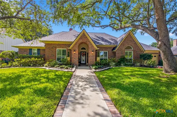 702 Masters Drive, Victoria, TX 77904