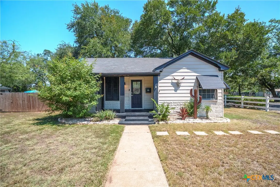 524 E 13th Avenue, Belton, TX 76513 - #1