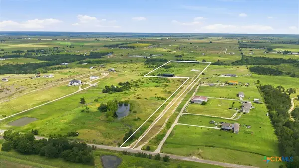 1701 County Road 466, Elgin, TX 78621