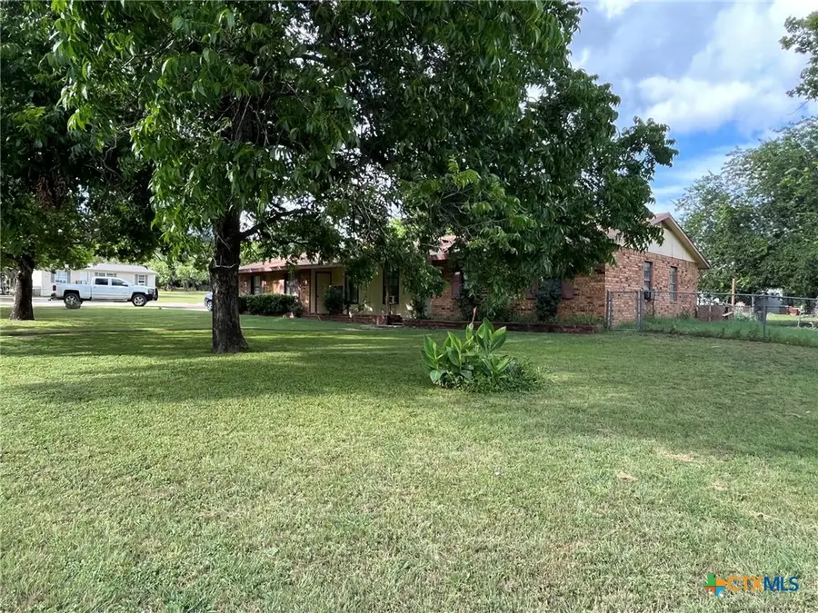 501 S 6th Street, Lometa, TX 76853 - #3