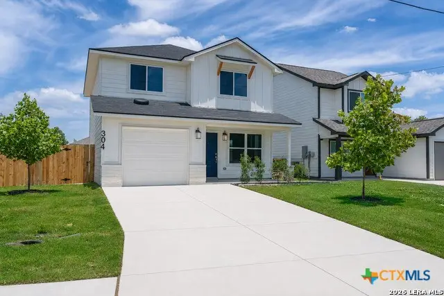 304 W Martindale, Seguin, TX 78155 - #1