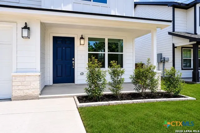 304 W Martindale, Seguin, TX 78155 - #2
