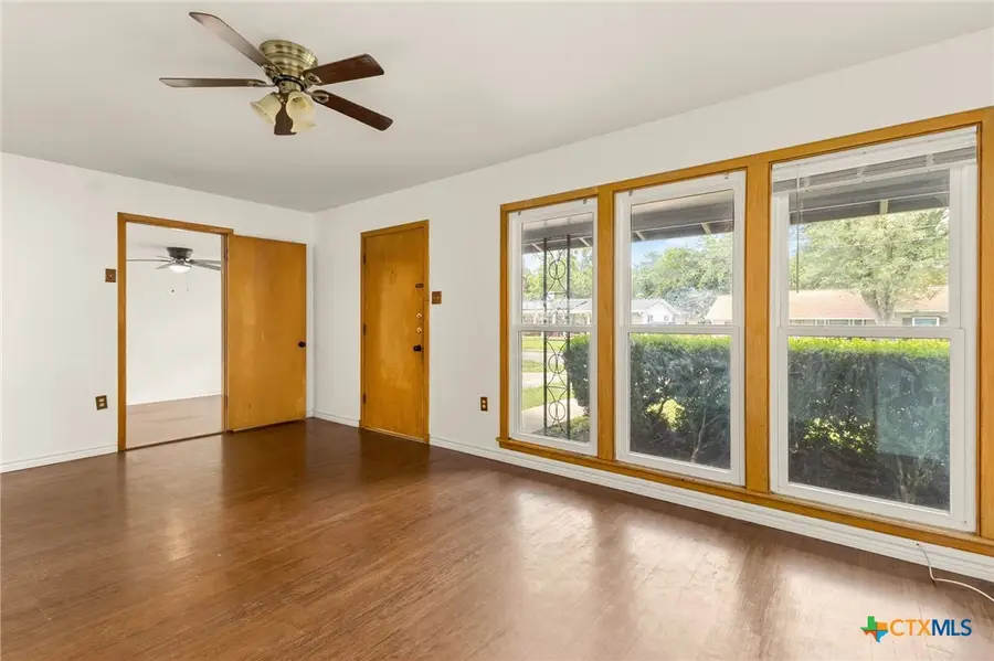 432 Romberg Street, Seguin, TX 78155 - #2