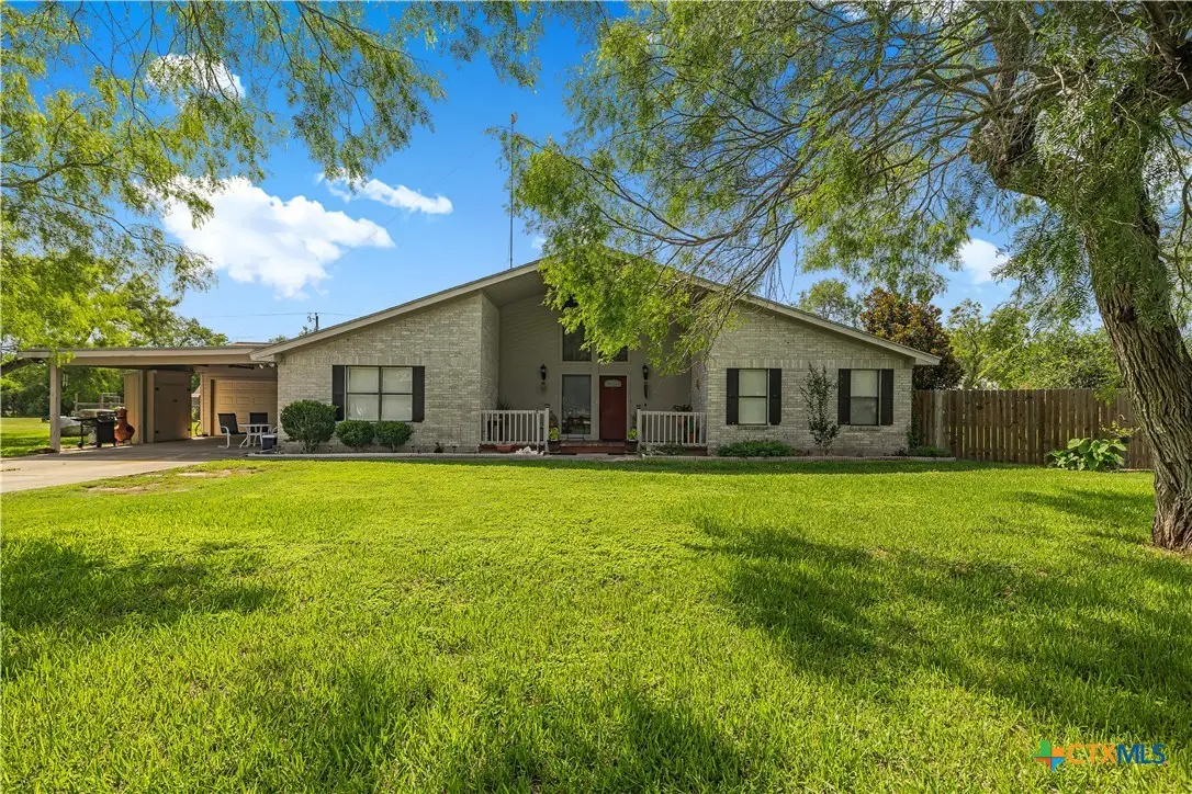 404 Cottonwood, Victoria, TX 77904 - #1