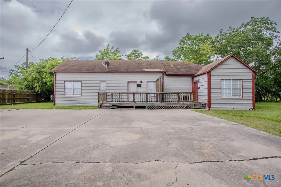 306 E Brazos A & B Street, Victoria, TX 77901 - #1