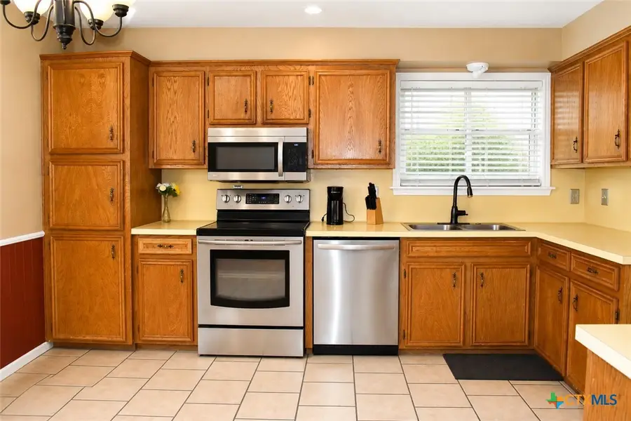 1603 Alcoa Avenue, Rockdale, TX 76567 - #2