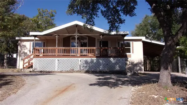 252 Sir Winston Drive, Canyon Lake, TX 78133