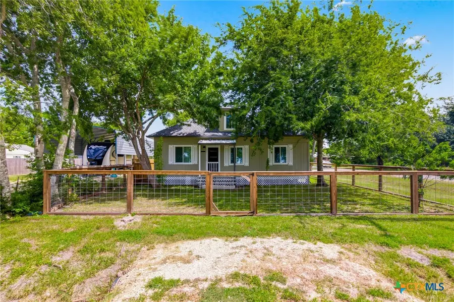 502 W Houston Avenue, Seadrift, TX 77983 - #2