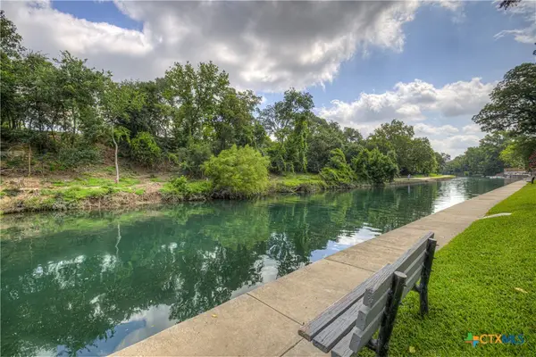 500 N Market Avenue #105, New Braunfels, TX 78130
