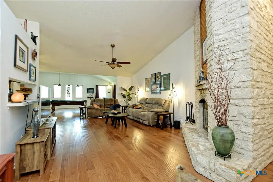 1002 W Noton Street, Pflugerville, TX 78660 - #2