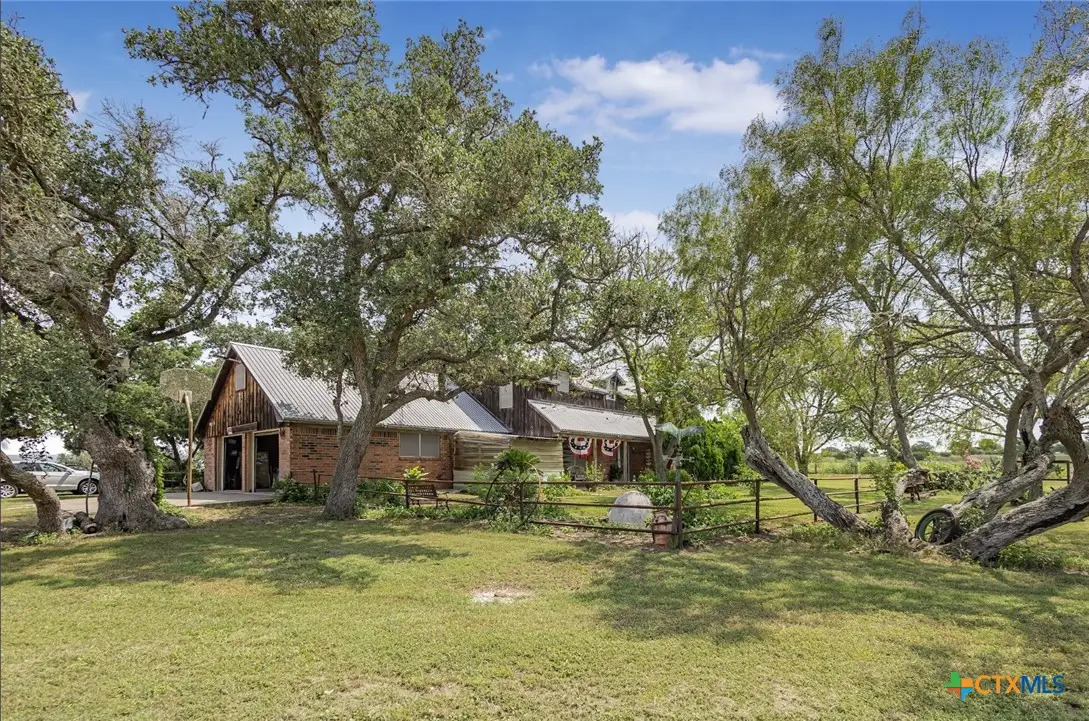 267 Center School Road, Yoakum, TX 77995 - #1
