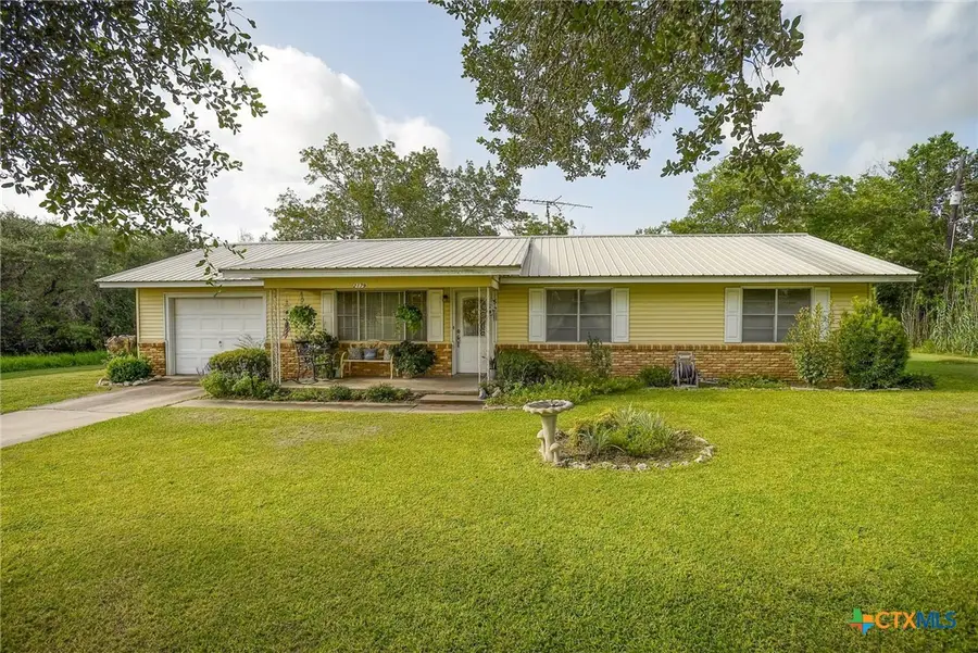2179 Us Highway 90a, Shiner, TX 77984 - #2