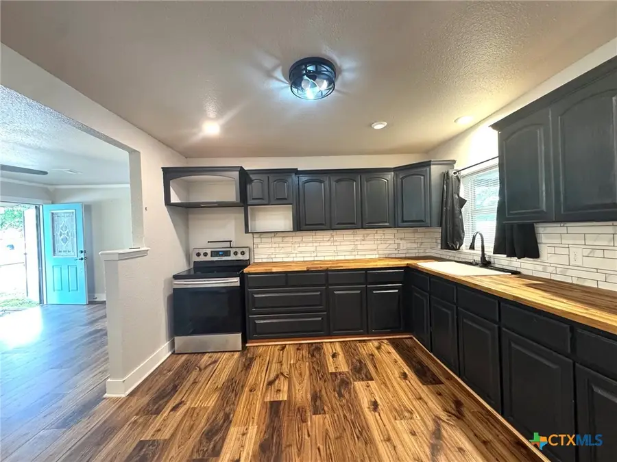 2402 Oak Drive, Gatesville, TX 76528 - #2