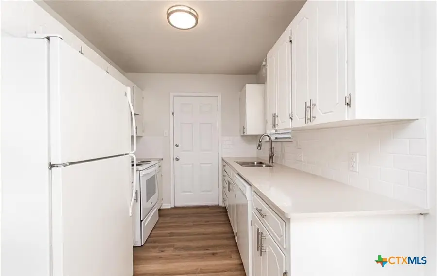 1 Cliffside Drive, Belton, TX 76513 - #2