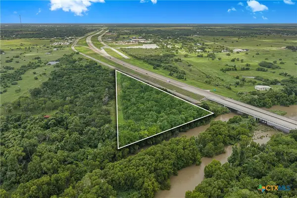 000 NW Zac Lentz Pkwy, Victoria, TX 77905