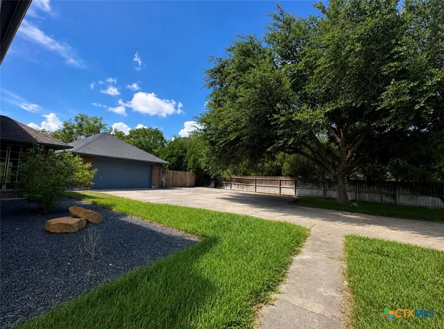 308 Kingwood Forest, Victoria, TX 77904 - #3