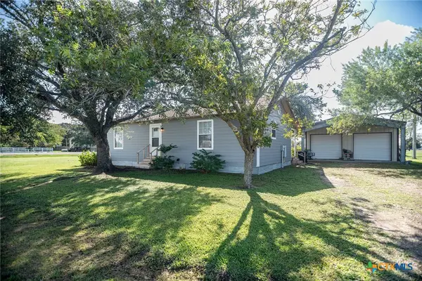 21 Mollnar Drive, Palacios, TX 77465