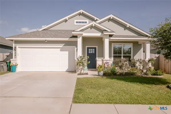 404 Brushy Creek, Victoria, TX 77904