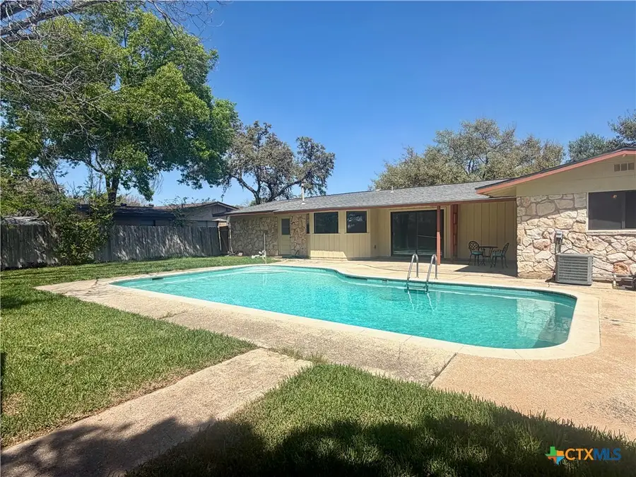 141 Oaklane Drive, Universal City, TX 78148 - #2