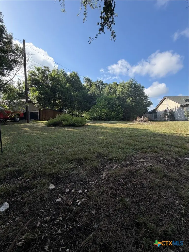 5465 E Lakeshore Drive, Belton, TX 76513 - #1