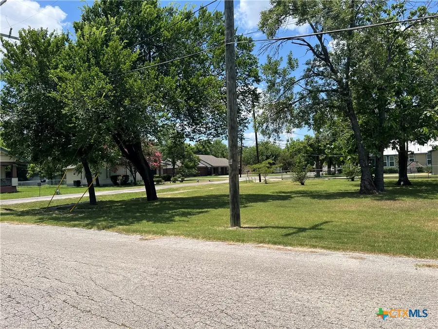 307 S Willis Street, Granger, TX 76530 - #3