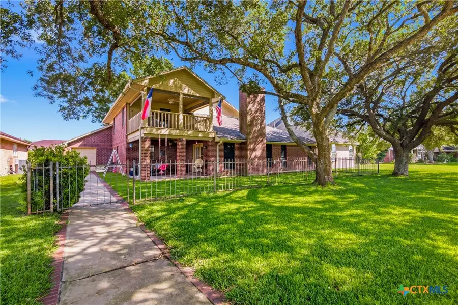 504 Colony Creek Drive, Victoria, TX 77904 - #2