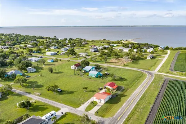 101 Proctor Street, Austwell, TX 77950