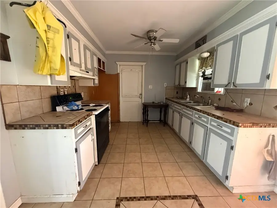 518 Lazy Lane, Port Lavaca, TX 77979 - #3