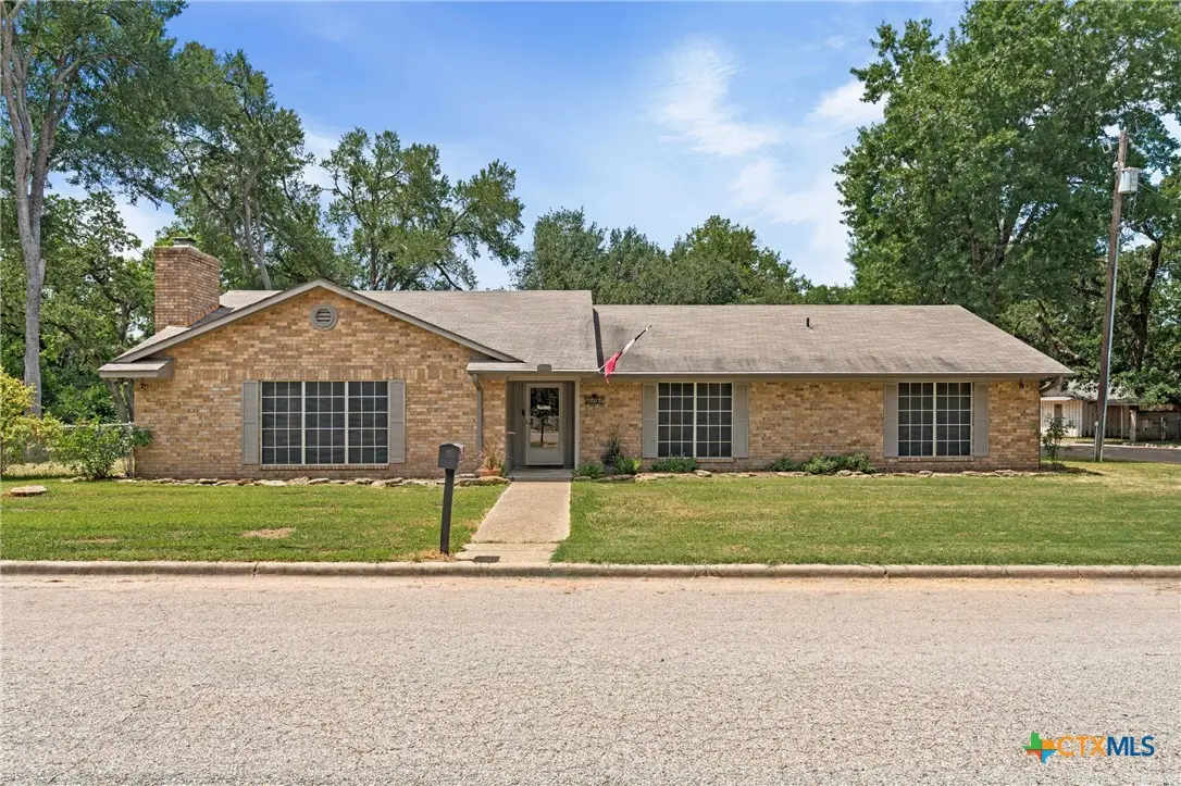 1101 E 19th Street, Cameron, TX 76520 - #1