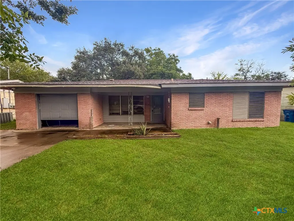 214 Crockett Street, Port Lavaca, TX 77979 - #1
