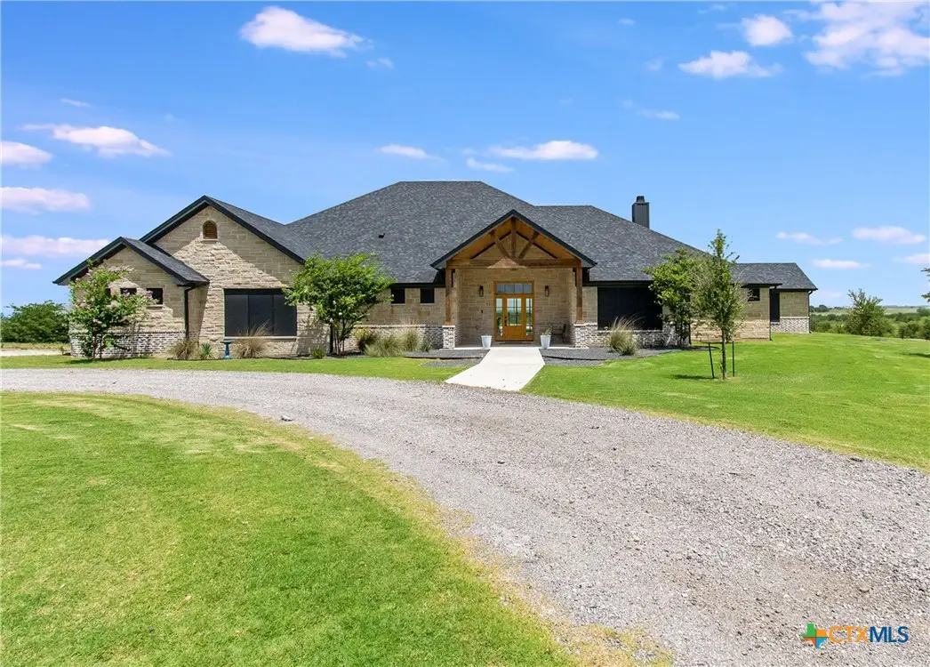 13428 Knob Hill Road, Rogers, TX 76569 - #1