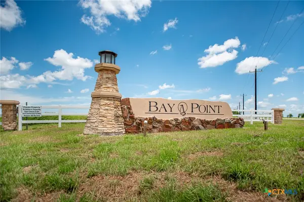 117 Sunset Way, Port Lavaca, TX 77979