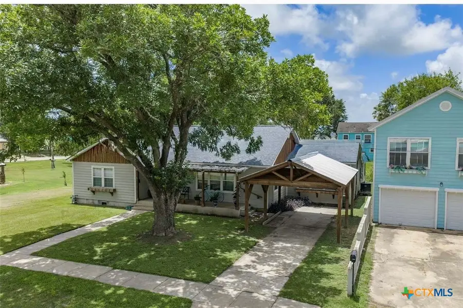 107 Duson Avenue, Palacios, TX 77465 - #2
