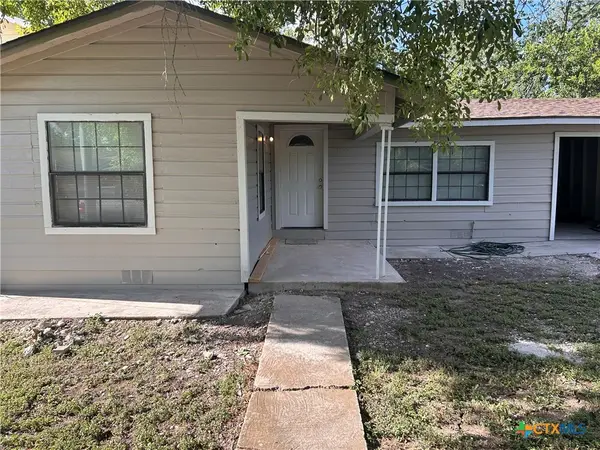 932 Anderson, Seguin, TX 78155