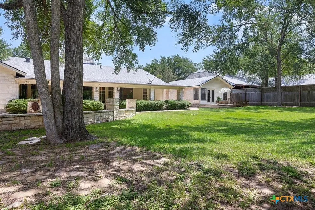 1102 N Avenue F, Elgin, TX 78621 - #1