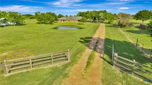 213 Wearden Drive, Victoria, TX 77904