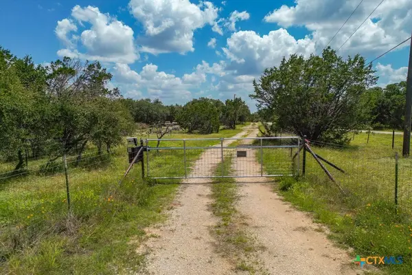 2090 Wegner Road, New Braunfels, TX 78132