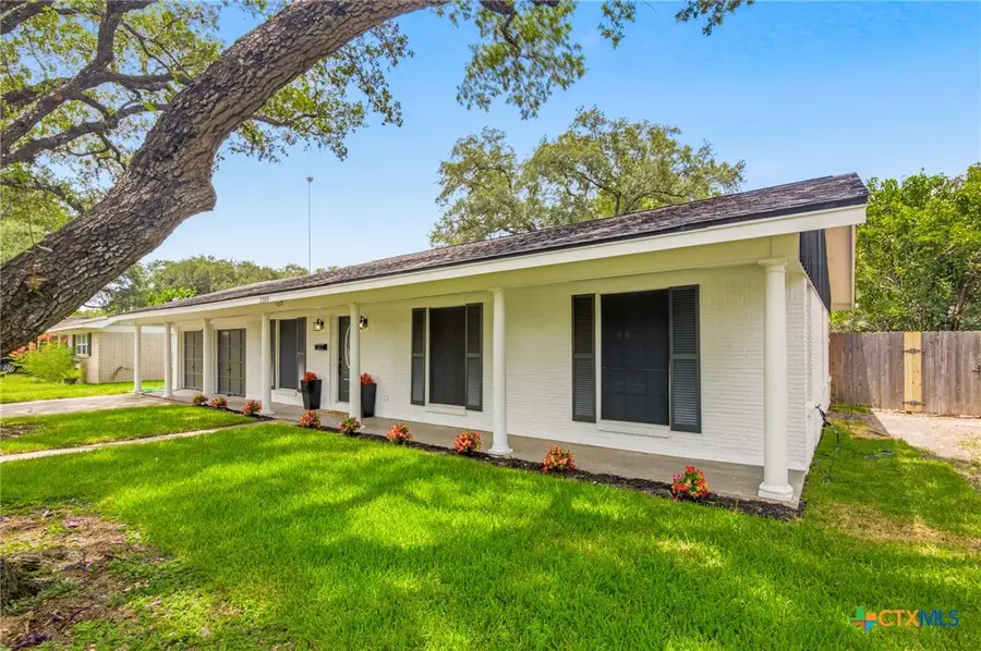 2308 E Loma Vista Avenue, Victoria, TX 77901 - #3