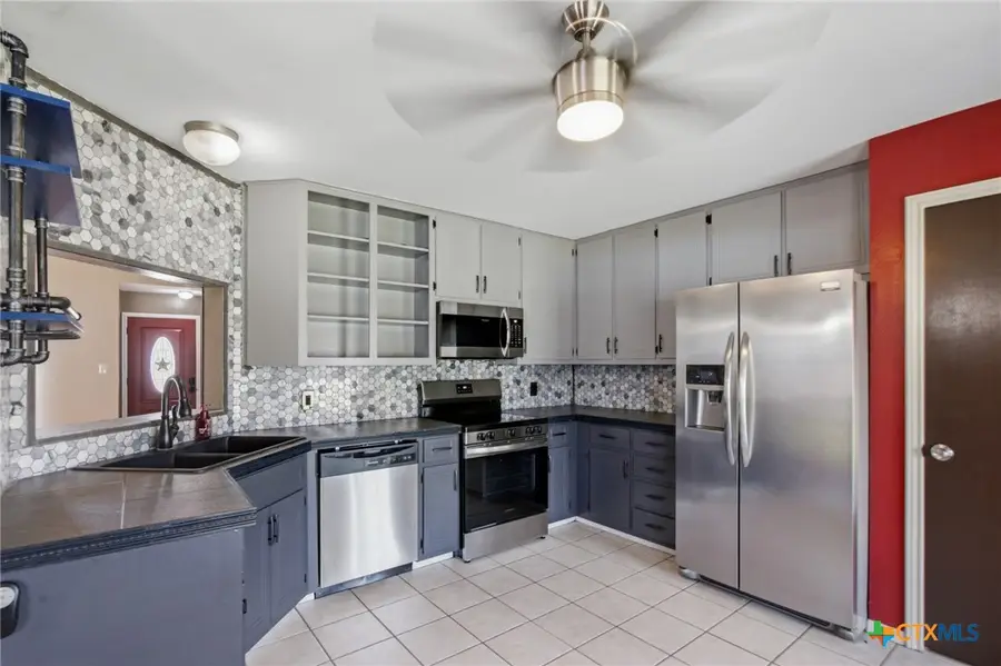 105 Sunrise Court, Victoria, TX 77901 - #2