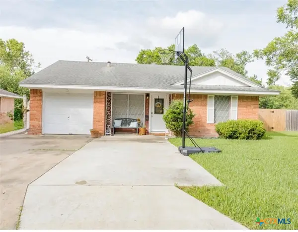 1608 Bexar Avenue, Victoria, TX 77901