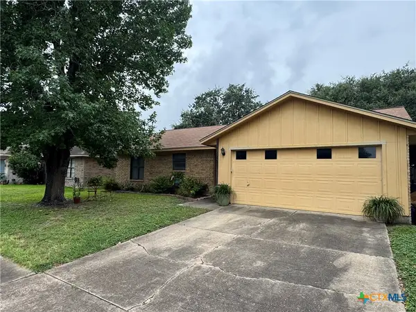 202 Vanessa Lane, Victoria, TX 77901