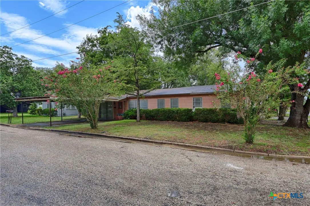 200 Young Street, Hallettsville, TX 77964 - #1