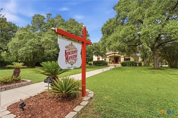 723 Saint James Street, Gonzales, TX 78629